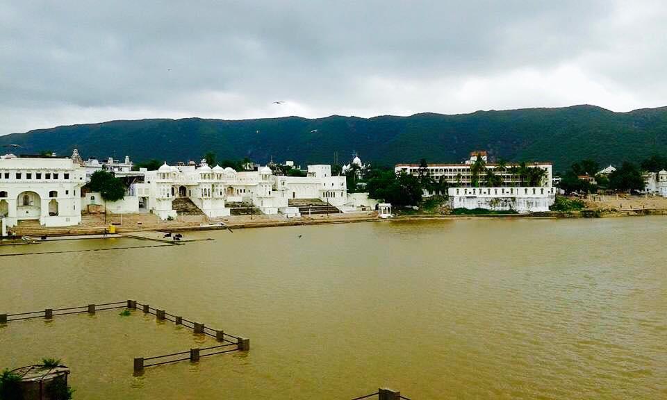 Hotel White House Pushkar Eksteriør billede